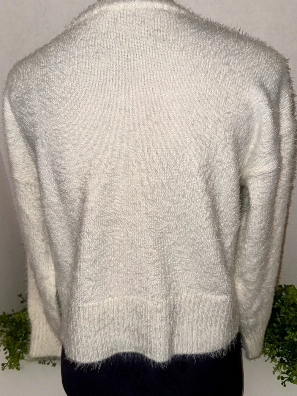 Cream Fuzzy Holiday Sweater with Grinch Graphic Girls 12/14